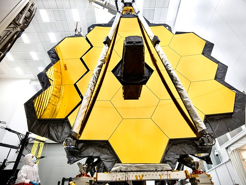 James Webb Space Telescope Primary Mirror Prepared for Testing at Johnson Space Center